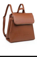Zaino con patta frontale