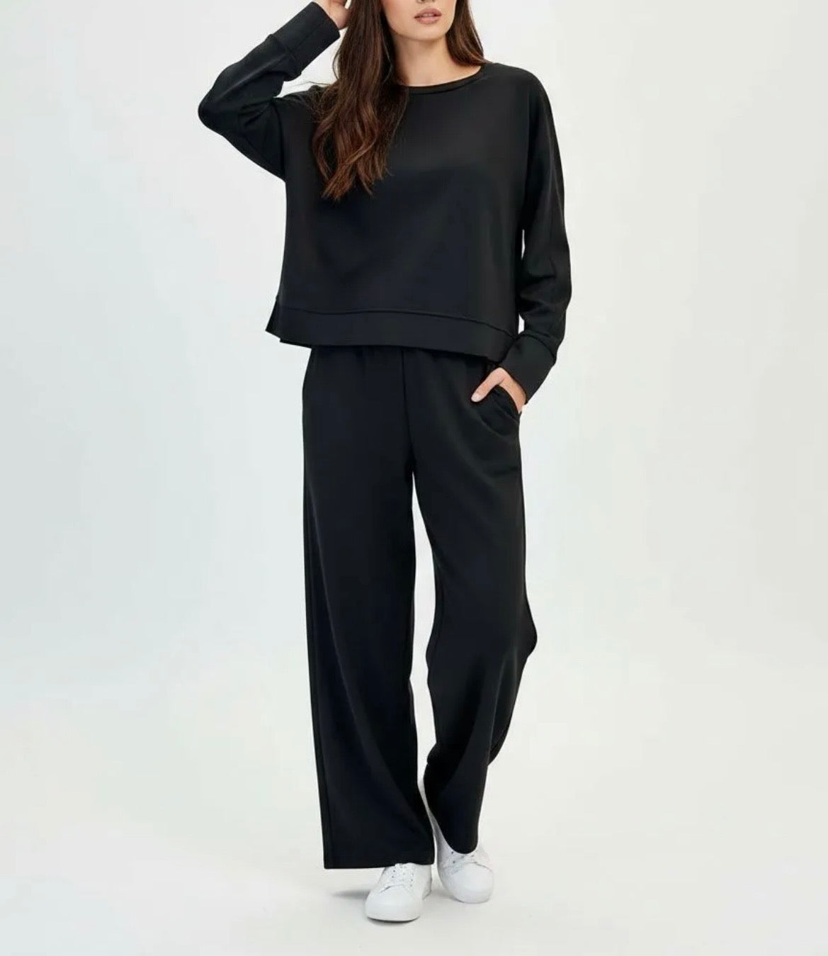 completo morbido con pantalone palazzo
