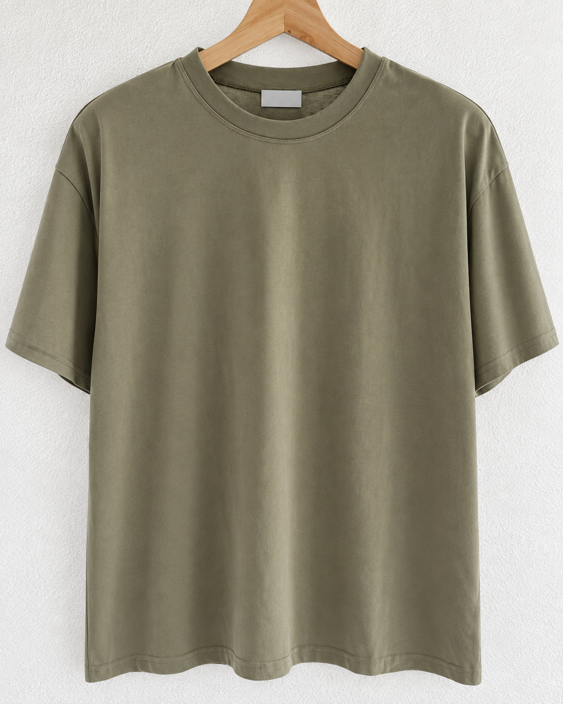 T-shirt oversize con spalline